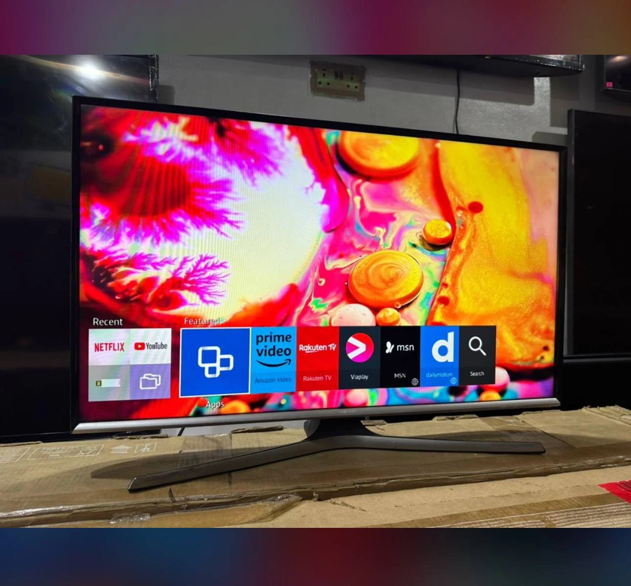 SAMSUNG 32'' Smart hub Full HD TV 2021/21